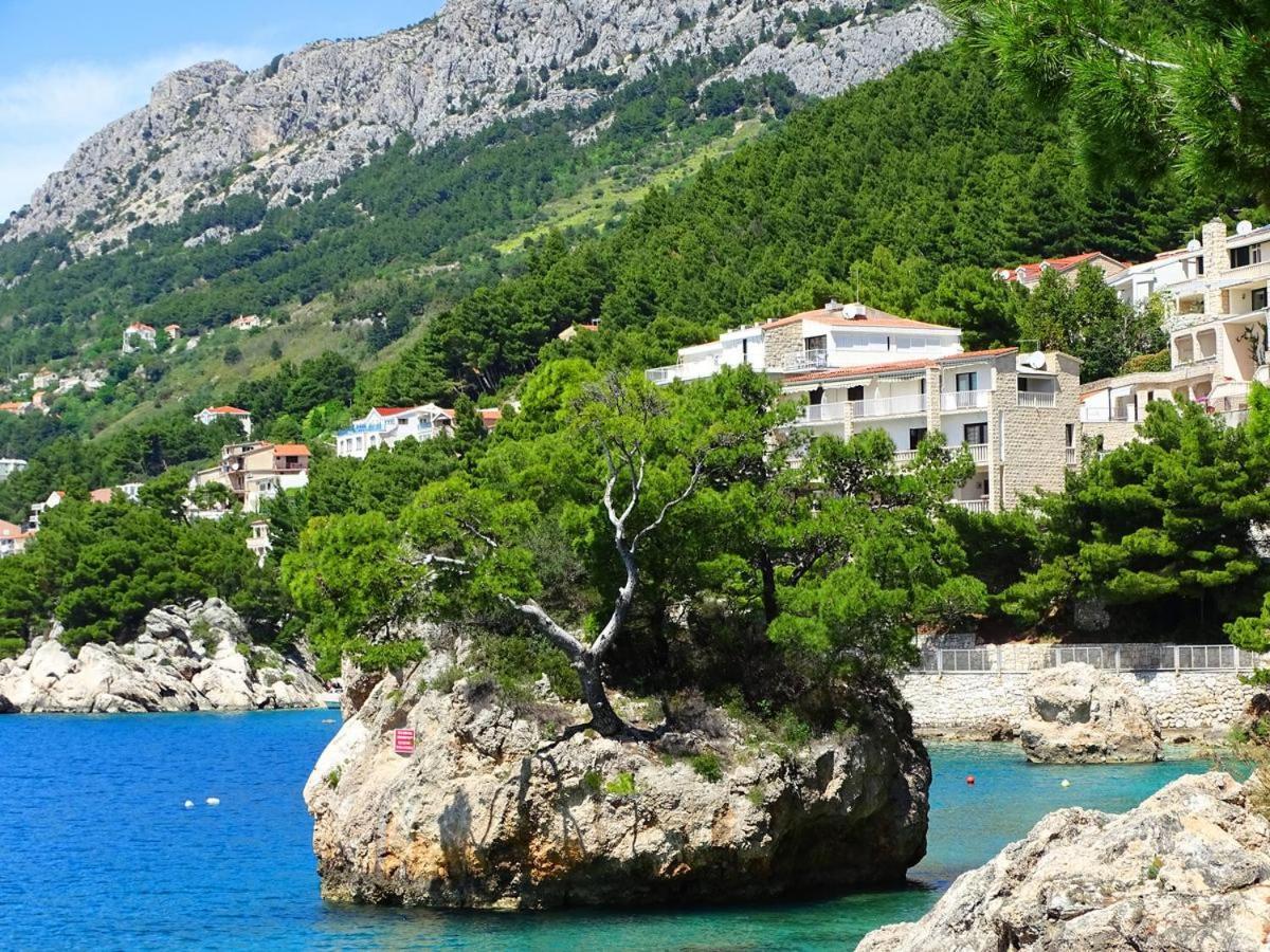 Апартаменты Brela Beach Retreat Экстерьер фото