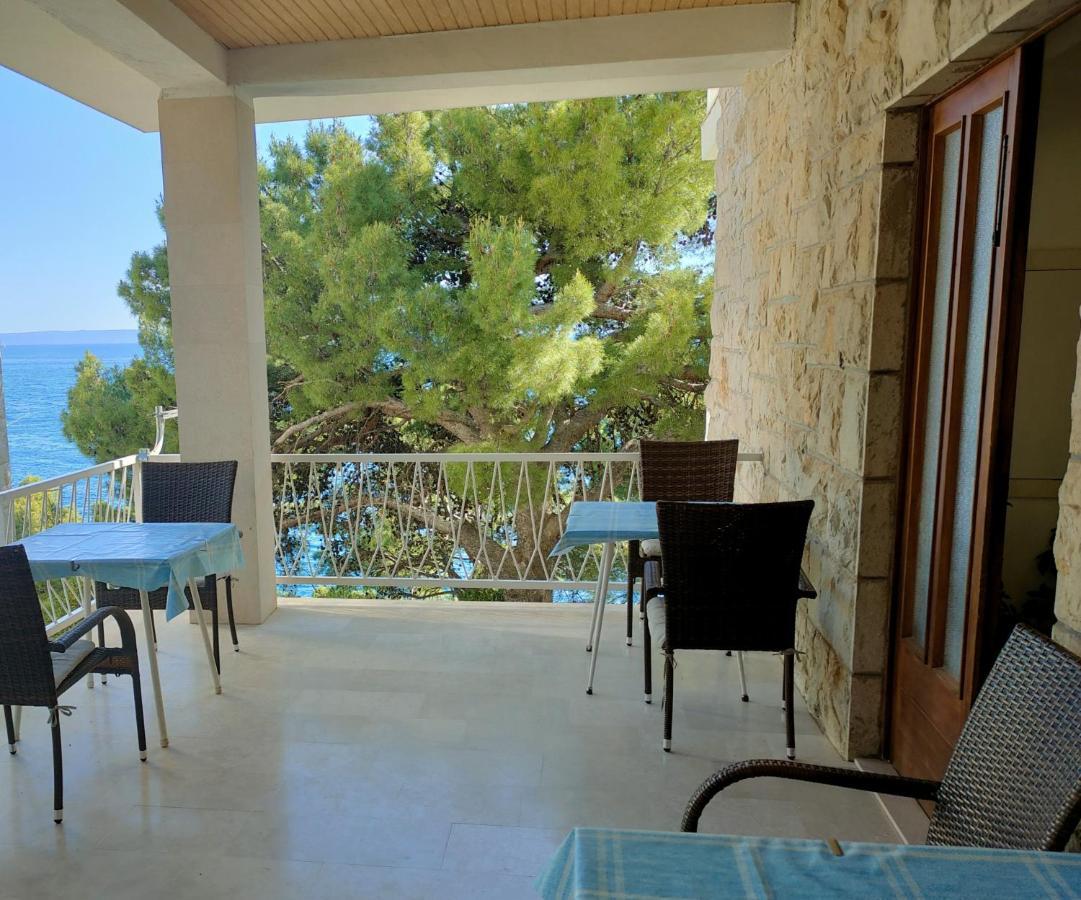 Апартаменты Brela Beach Retreat Экстерьер фото